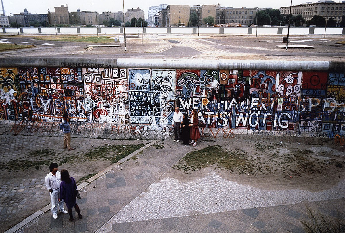 The Berlin Wall in Popular Culture: Its Representation in Film, Literature, and Art