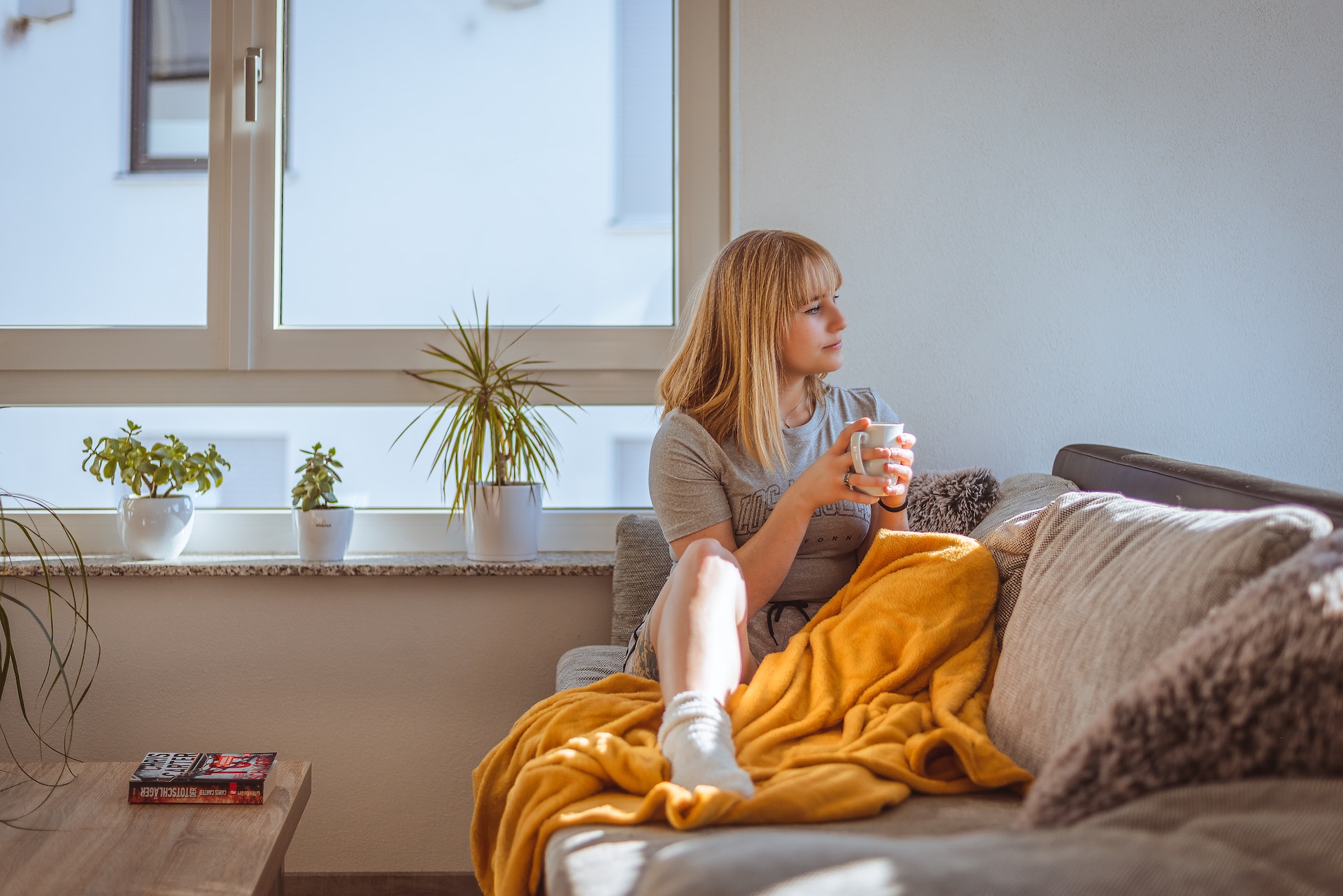 Why Ceiling Spray Foam Insulation is Key to Lowering Your Energy Bills